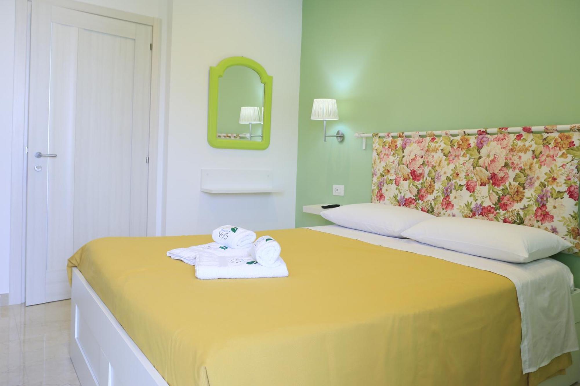 Villa Del Gaudio Rooms & Apartments Castellammare di Stabia Exterior photo