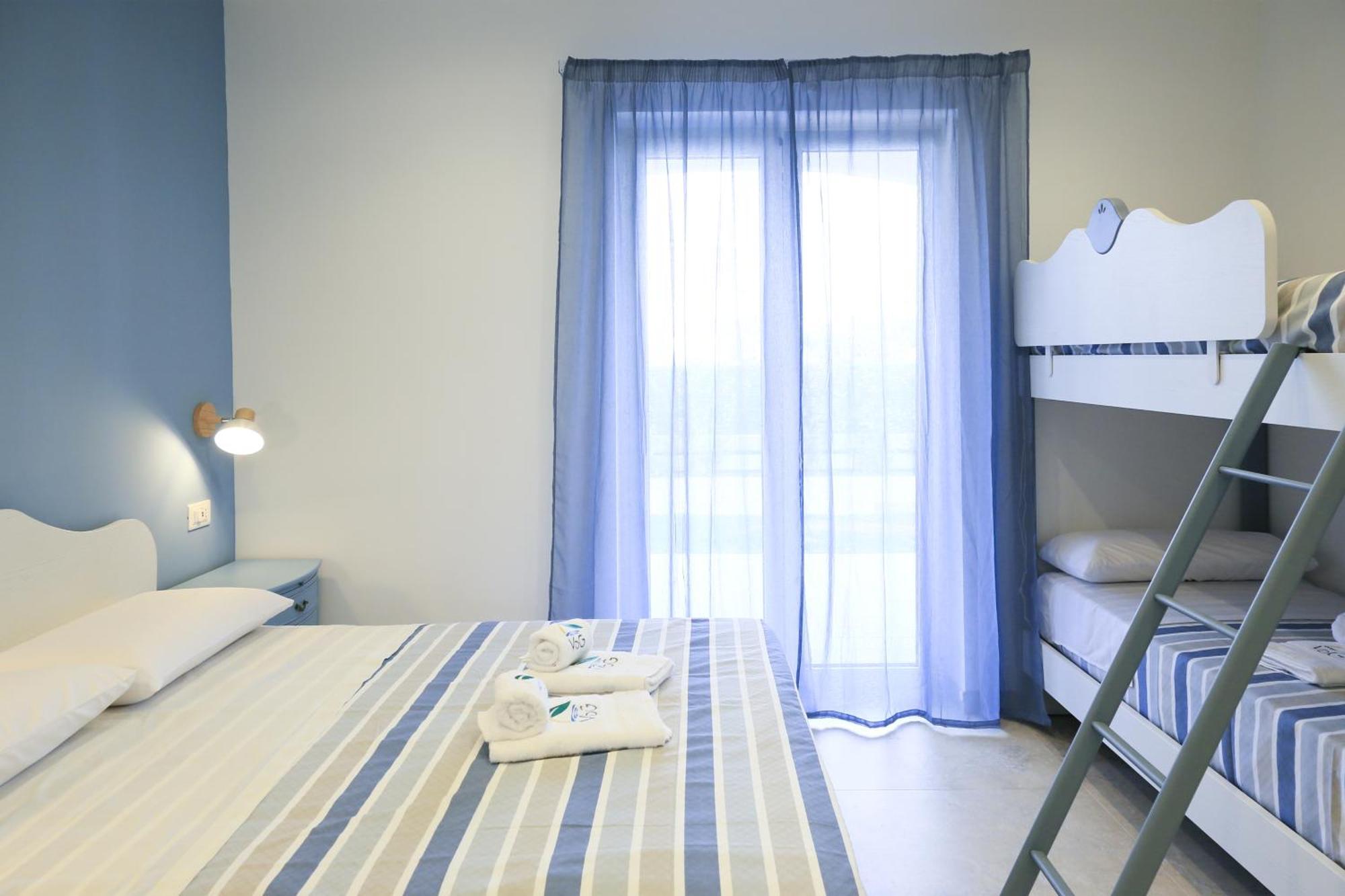 Villa Del Gaudio Rooms & Apartments Castellammare di Stabia Exterior photo